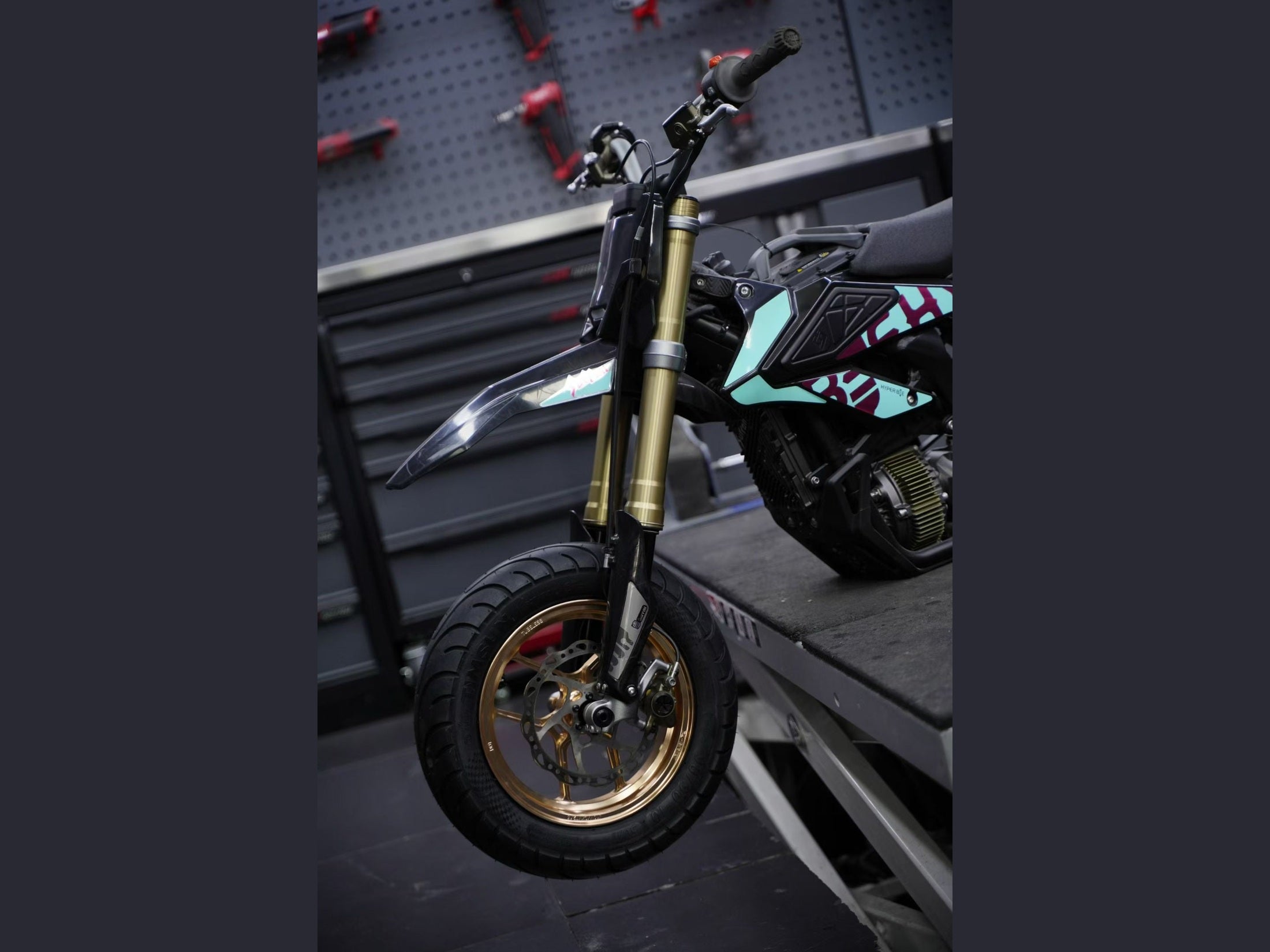 Sur-Ron Hyper Bee (off-road)